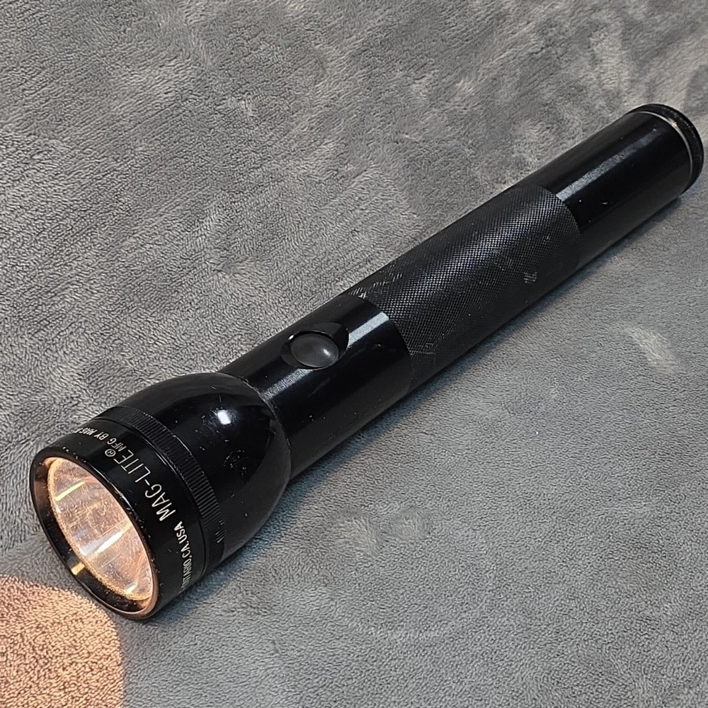 Maglite 3 D Cell Flashlight Made‎ In The USA  32667121